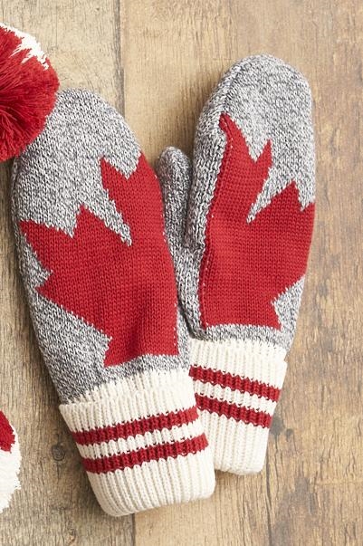 maple leaf mittens